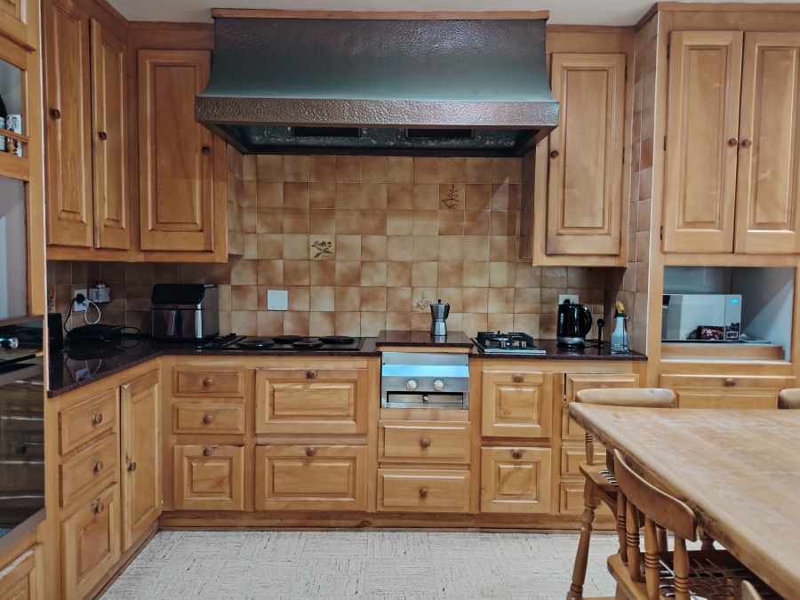 3 Bedroom Property for Sale in Golden Acre Western Cape